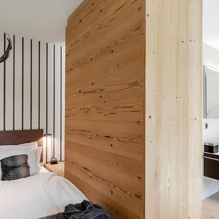 Appartement 4br Stunning Penthouse - Ski In&ski Out - What'app - 0034-635-518-216 - For Reservations! *